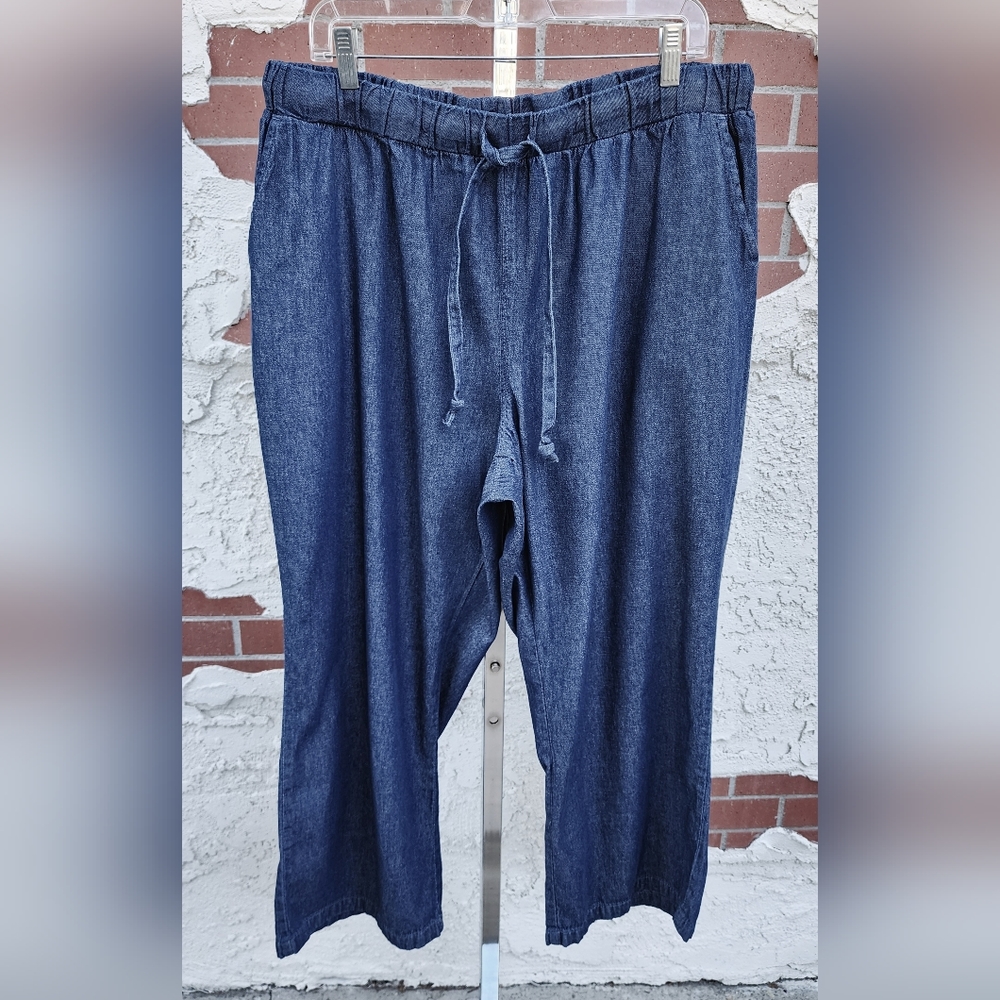 22W Petite FIT 20W ? WOMAN WITHIN blue Chambray elastic waist cropped pants